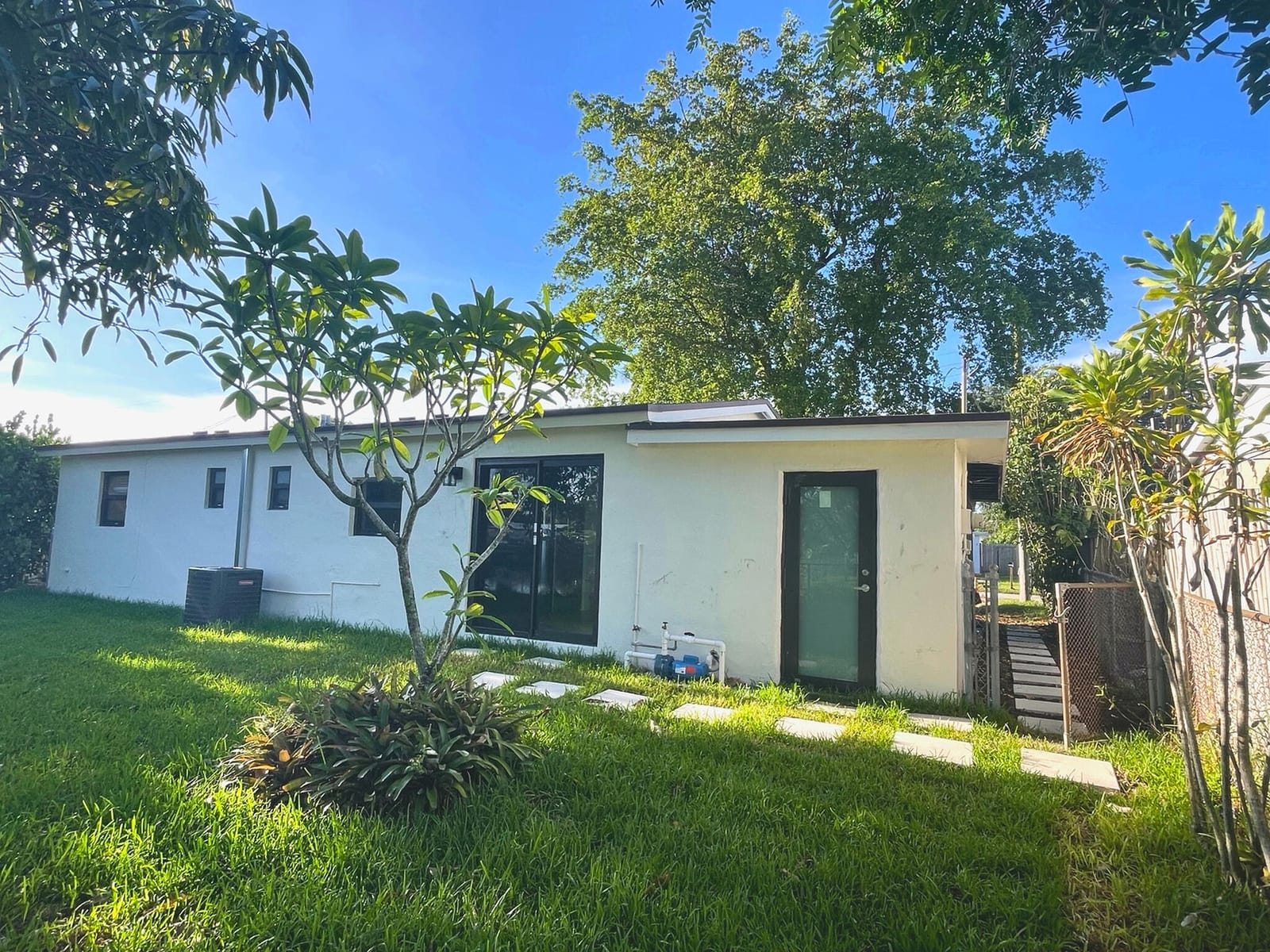 4329 SW 49TH Court — photo 3
