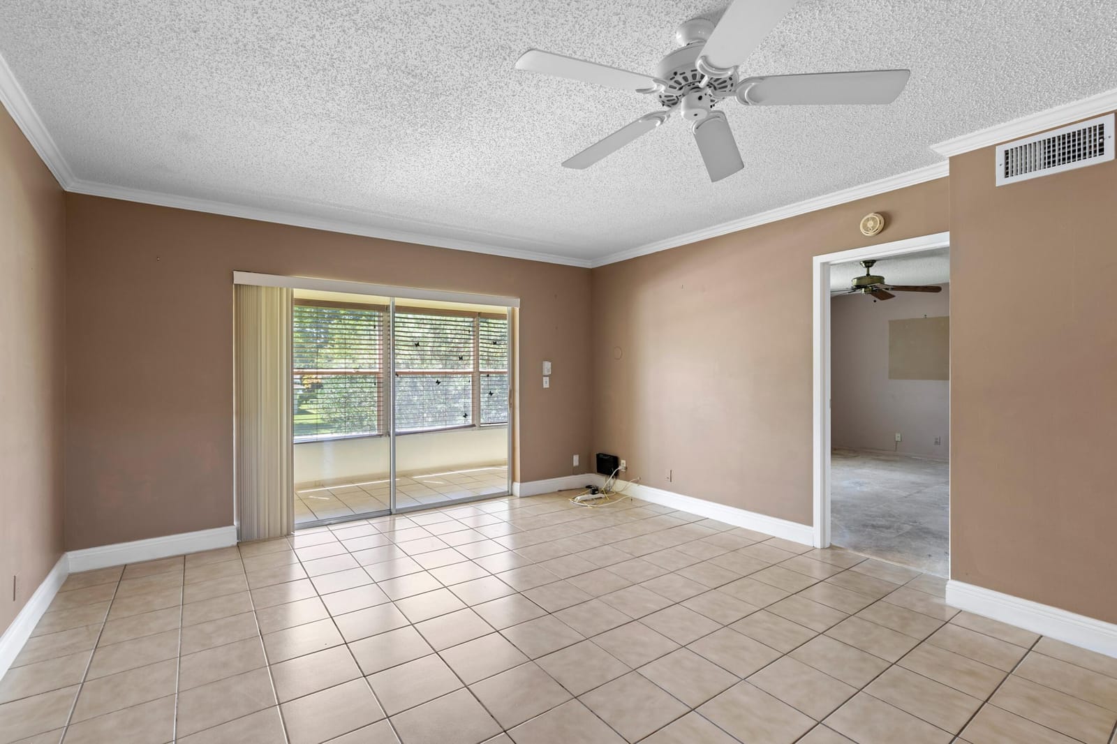 6 ABBEY Lane 206 — photo 5