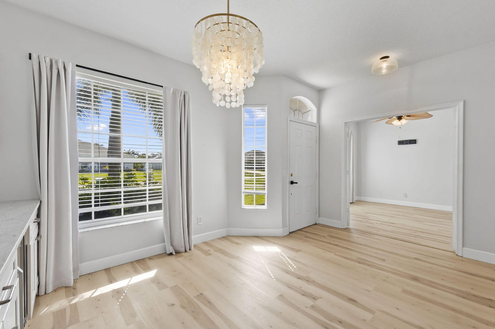 3950 SW KAKOPO Street — photo 3