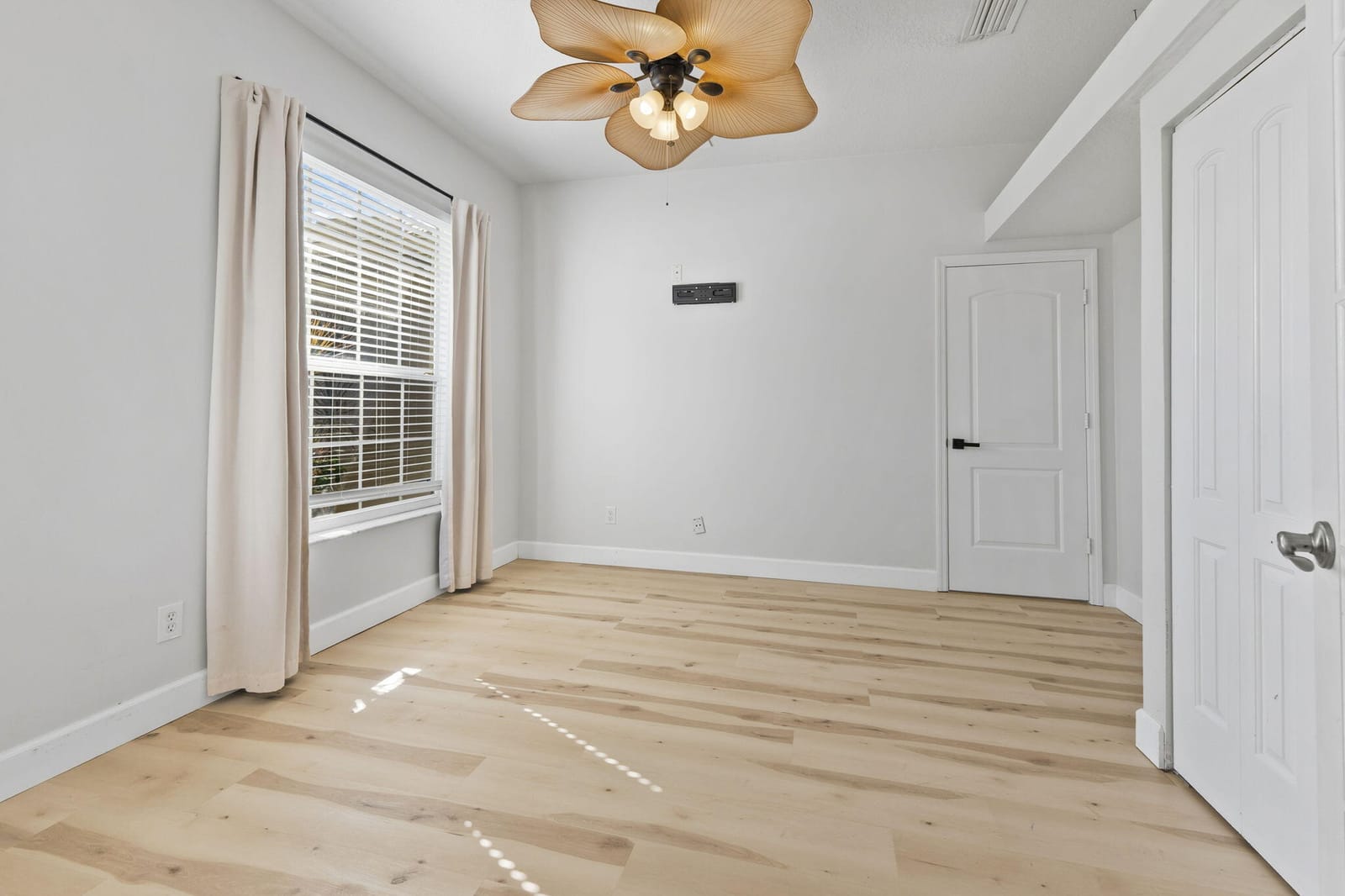 3950 SW KAKOPO Street — photo 10