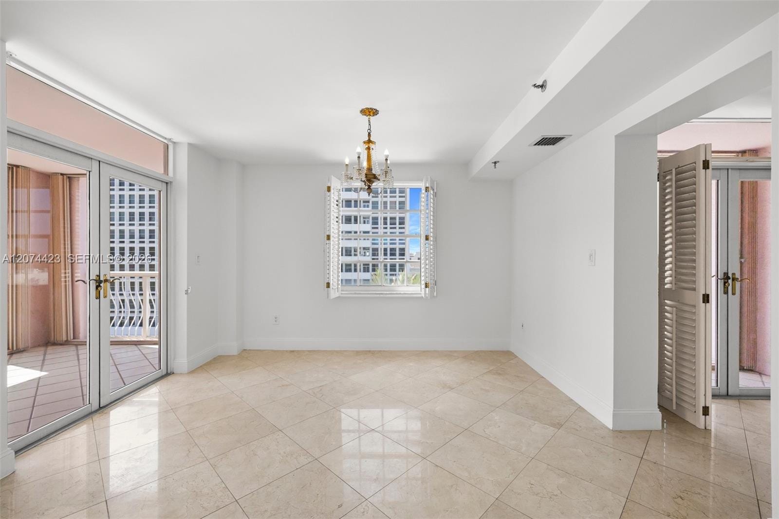 721 Biltmore Way 601 — photo 4