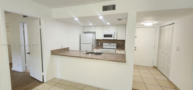 8160 Geneva Court 104, Doral, FL 33166