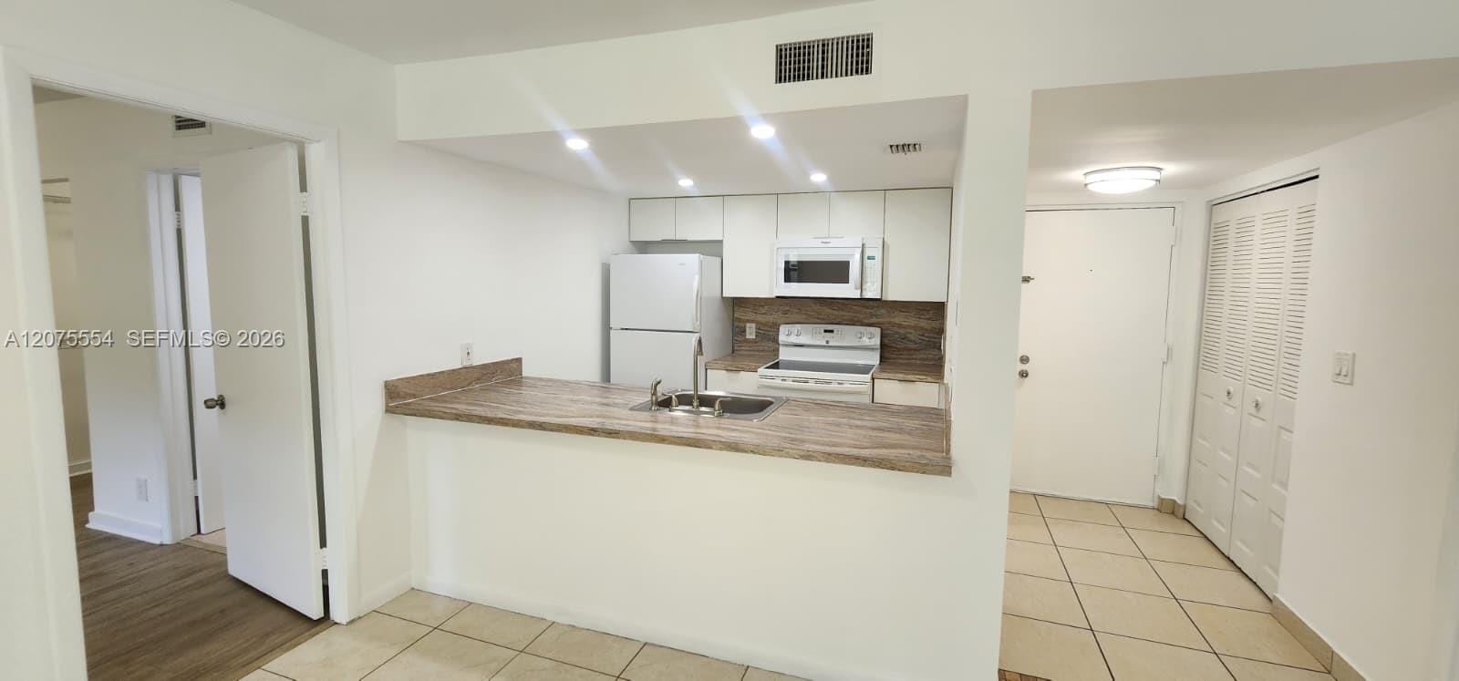 8160 Geneva Court 104, Doral, FL 33166