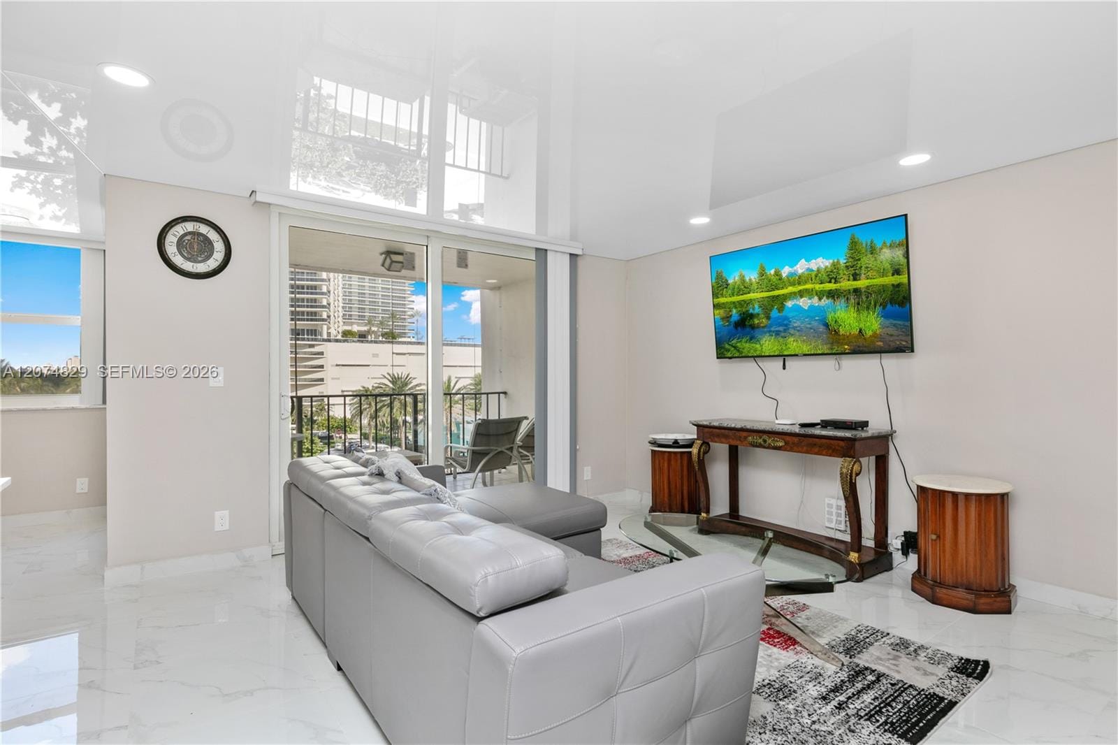 1880 S Ocean Drive 406 — photo 3