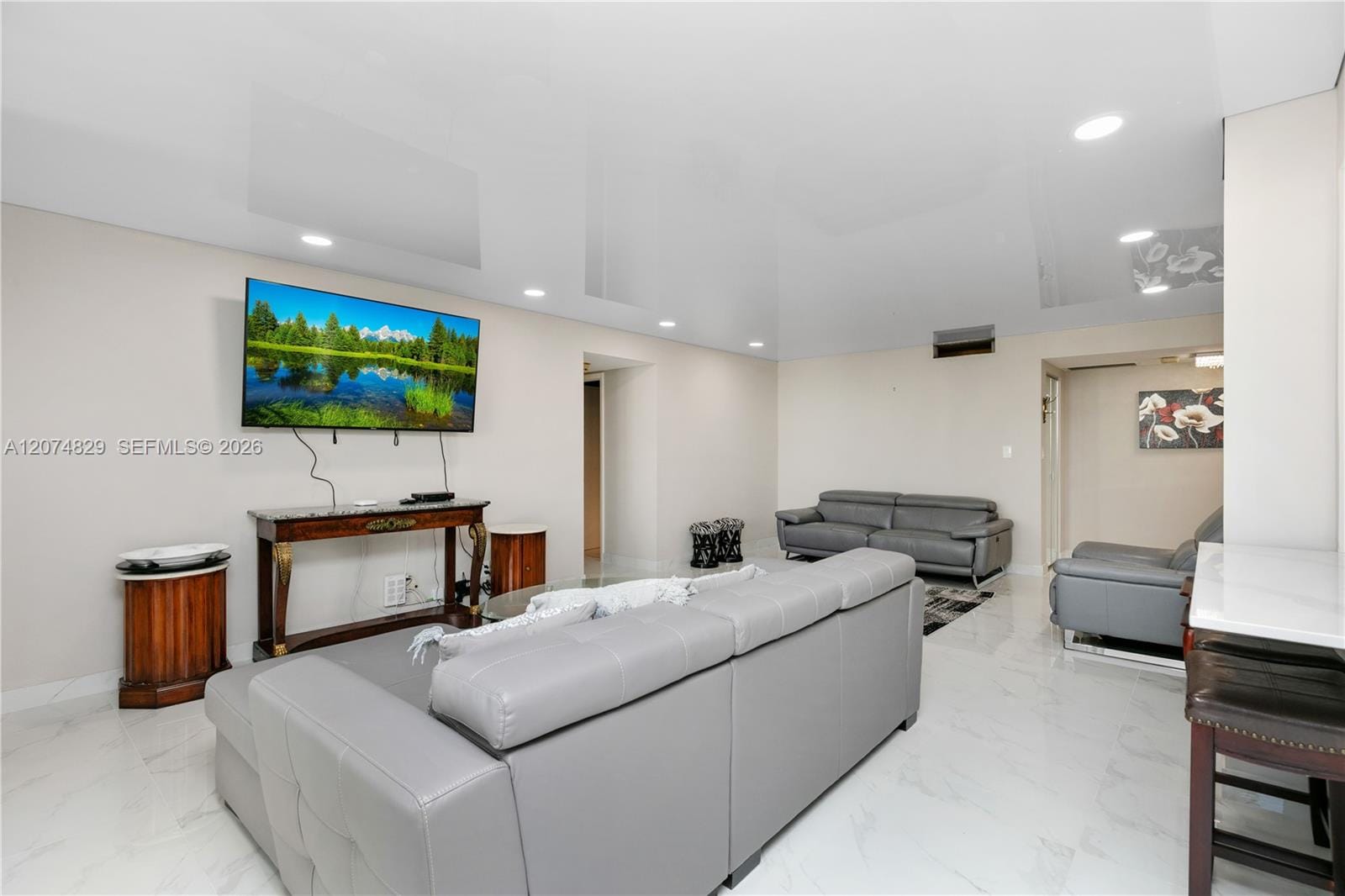 1880 S Ocean Drive 406 — photo 4