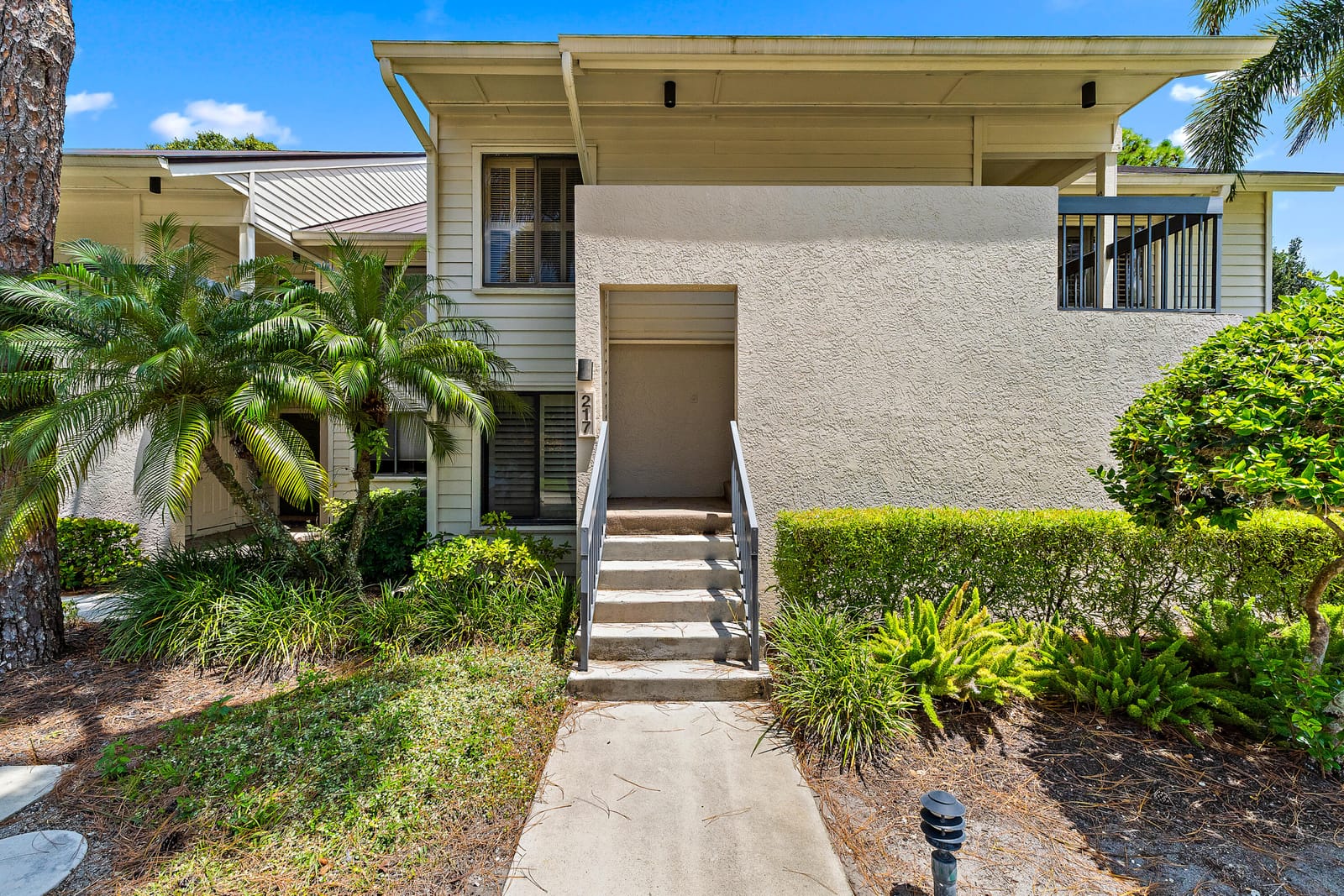 6433 SE Brandywine Court Unit 217, Stuart, FL 34997