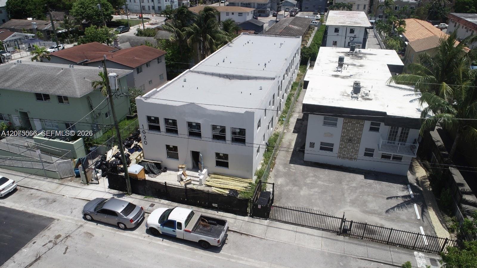 1020 SW 2nd Street — photo 3
