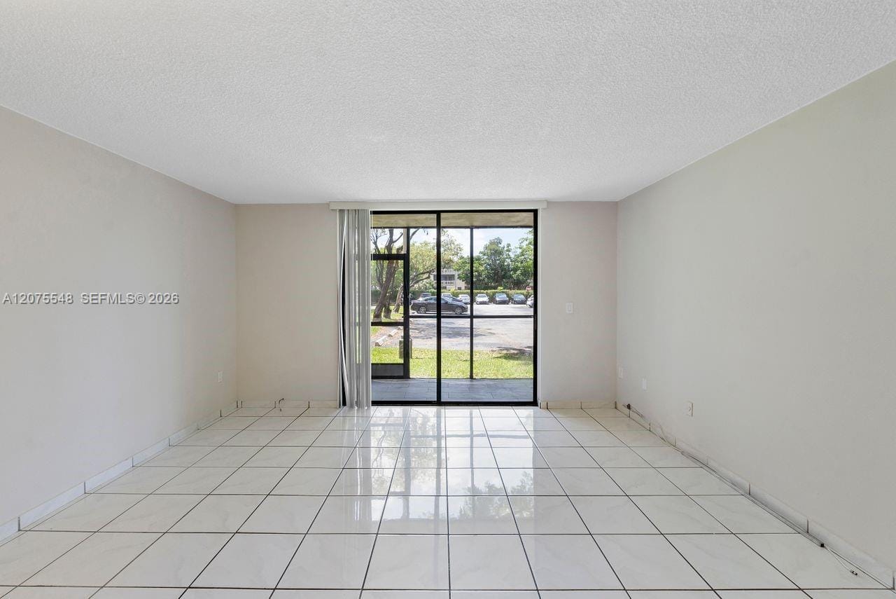 8420 SW 133rd Ave Road 105, Miami, FL 33183 photo 2