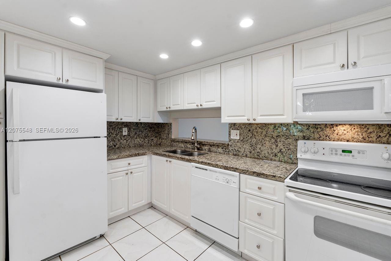 8420 SW 133rd Ave Road 105, Miami, FL 33183 photo 3
