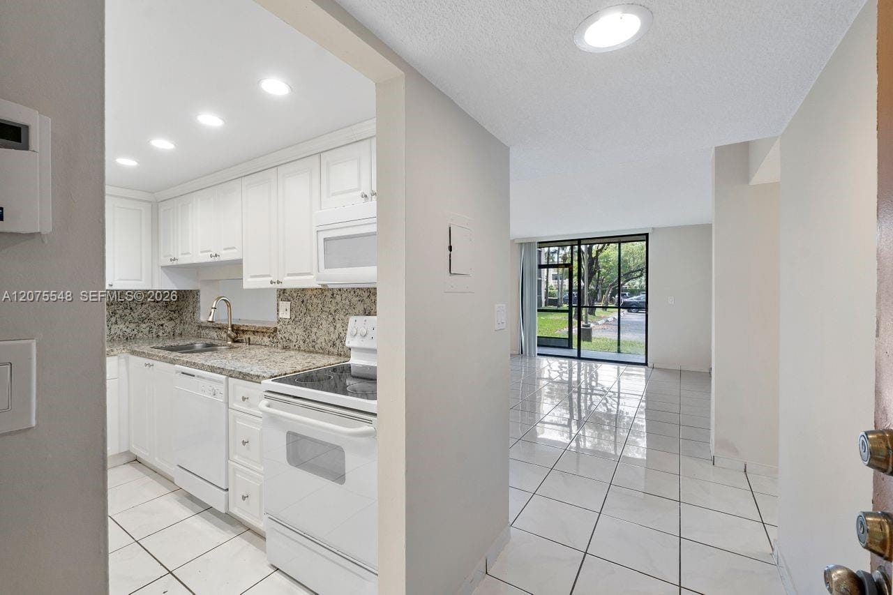 8420 SW 133rd Ave Road 105, Miami, FL 33183 photo 5