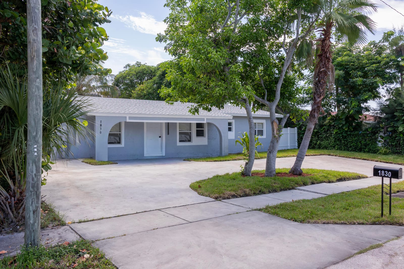 1830 NE 2ND Lane NE, Boynton Beach, FL 33435