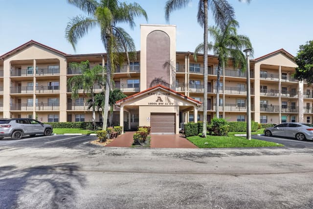 13001 SW 11TH Court 405A, Pembroke Pines, FL 33027