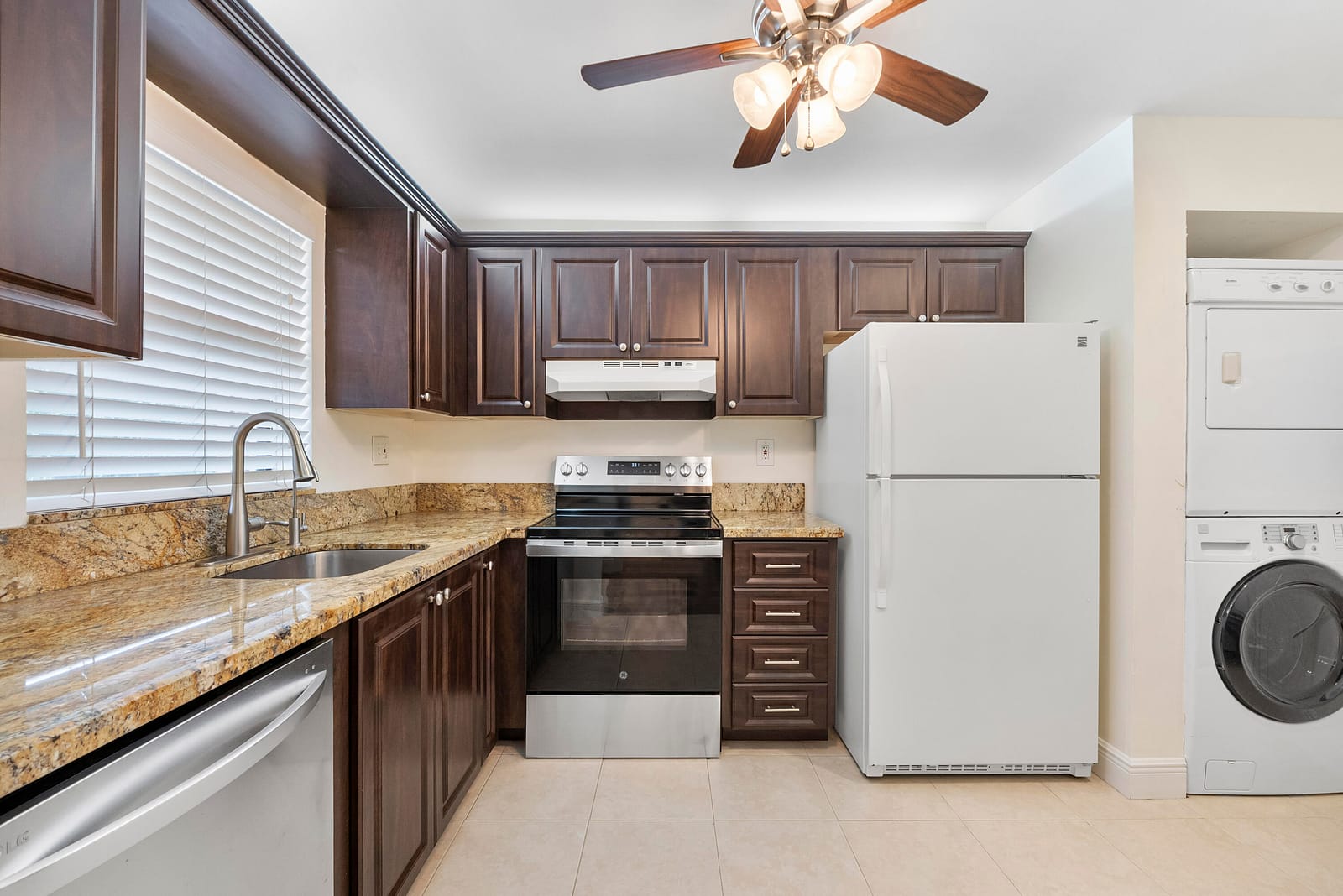 10444 NW 30TH Court 307 — photo 5