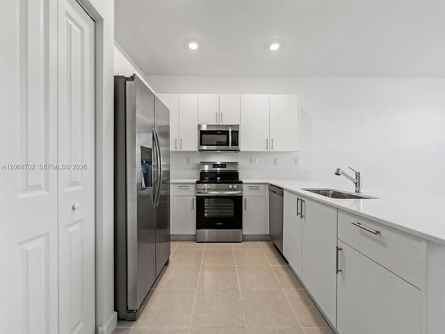 1529 SE 27th Road 1529, Homestead, FL 33035