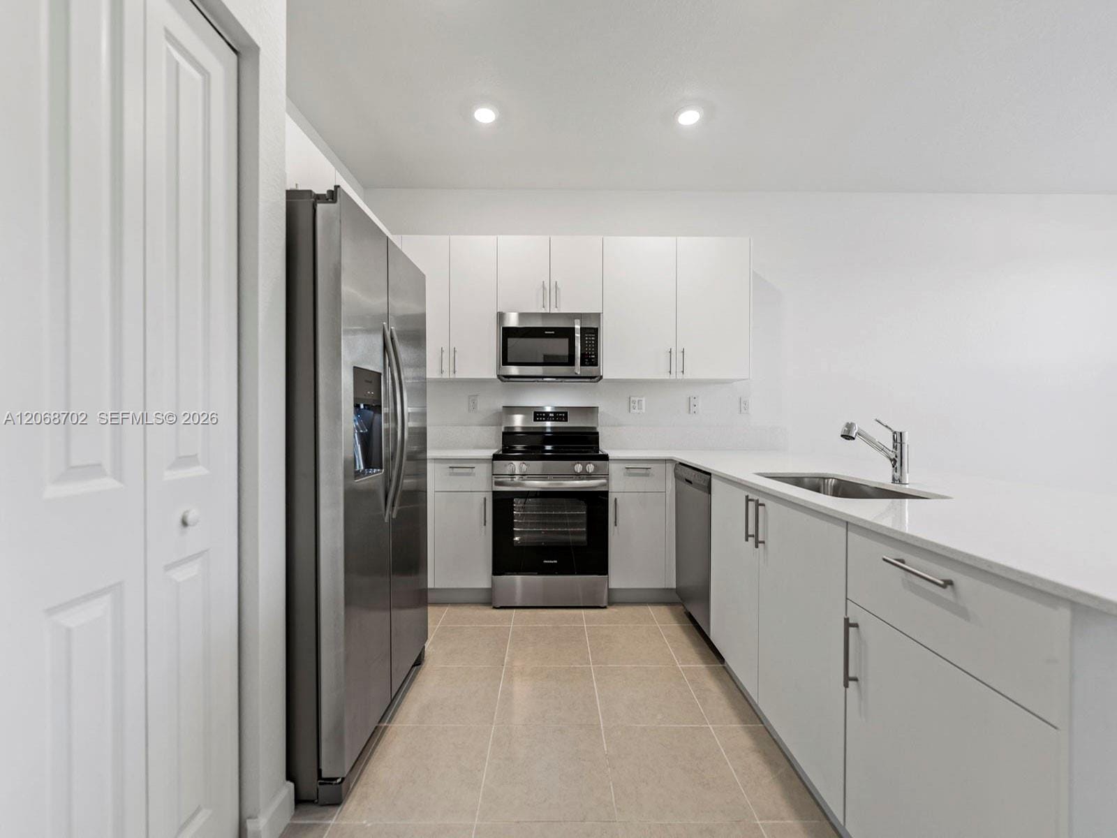 1529 SE 27th Road 1529, Homestead, FL 33035