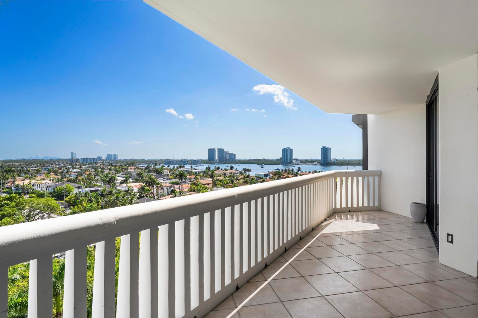 2000 ISLAND Boulevard 903, Aventura, FL 33160 photo 18