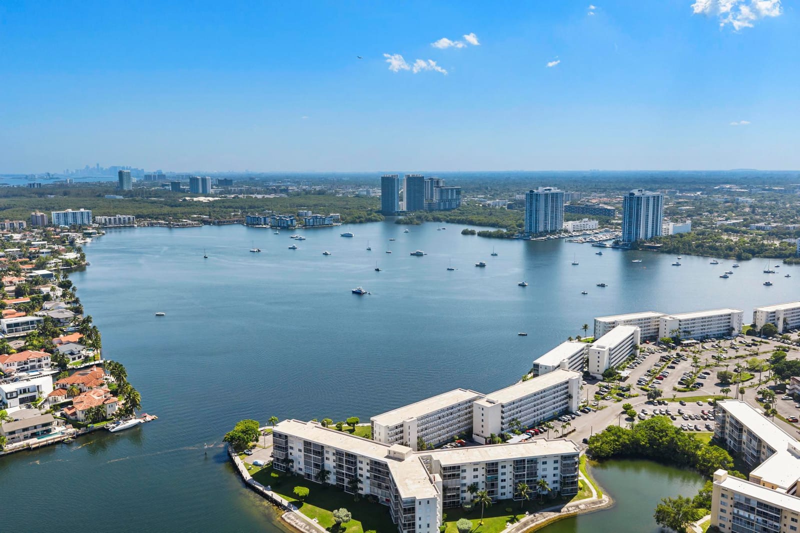 2000 ISLAND Boulevard 903, Aventura, FL 33160 photo 25