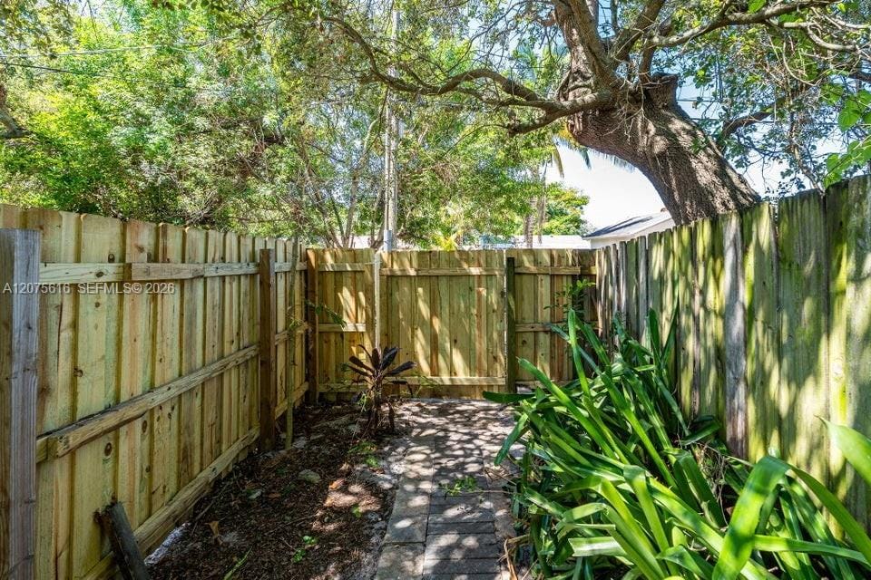 2539 Coolidge Street, Hollywood, FL 33020 photo 28