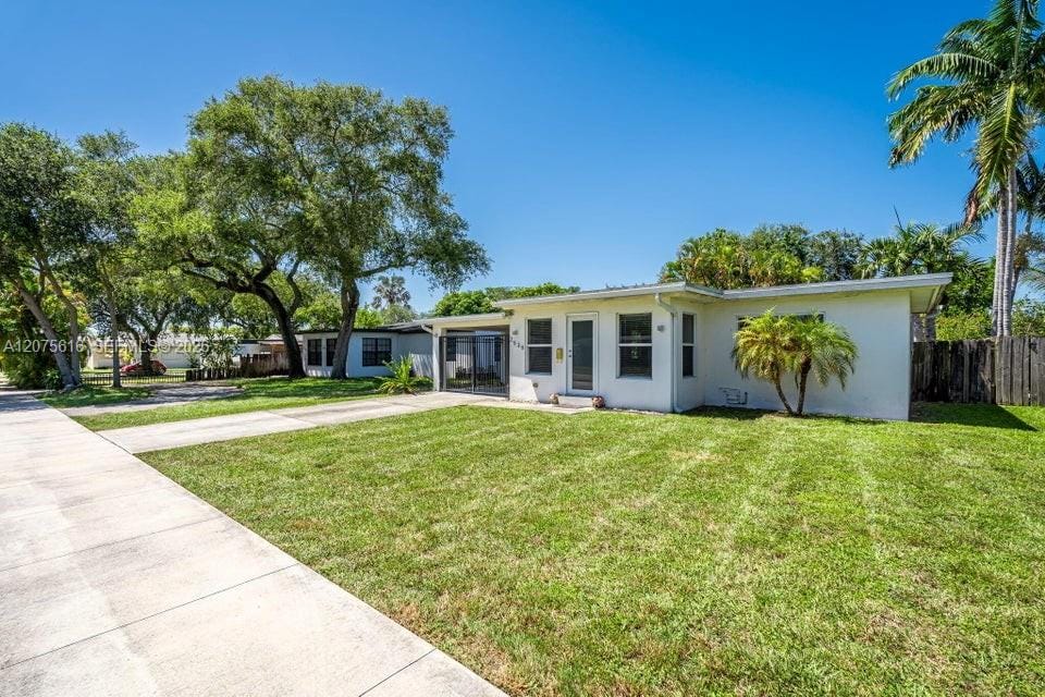 2539 Coolidge Street, Hollywood, FL 33020