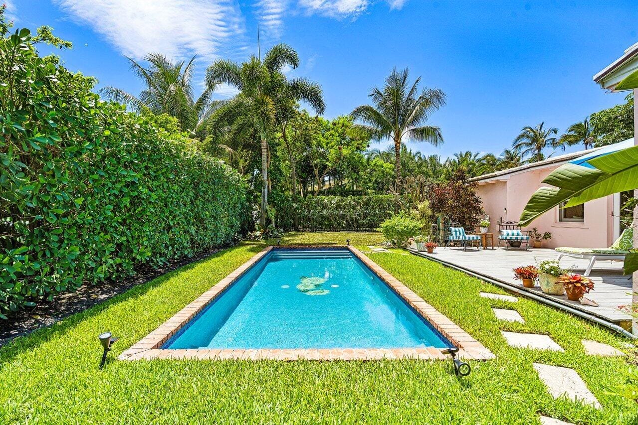 210 Debra Lane, Palm Beach, FL 33480 photo 2
