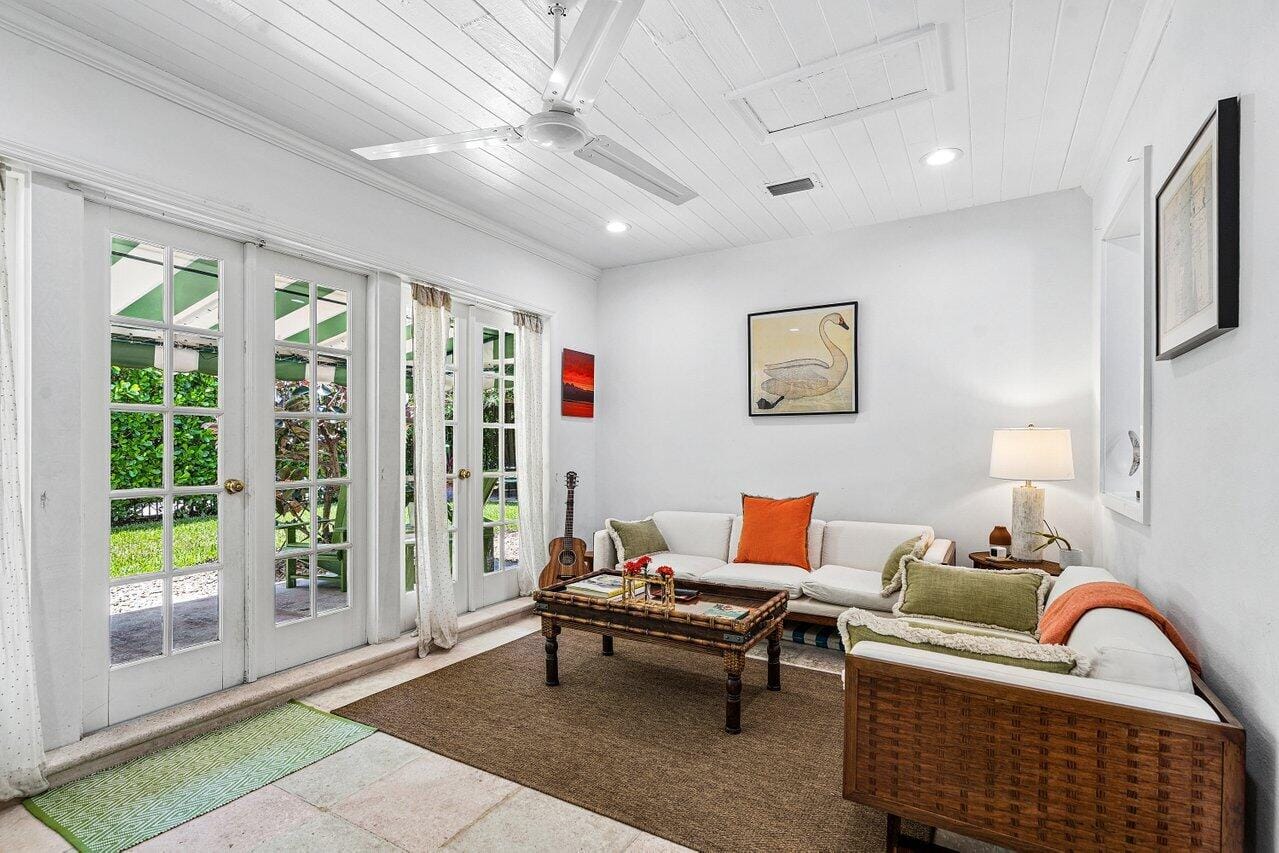 210 Debra Lane, Palm Beach, FL 33480 photo 8