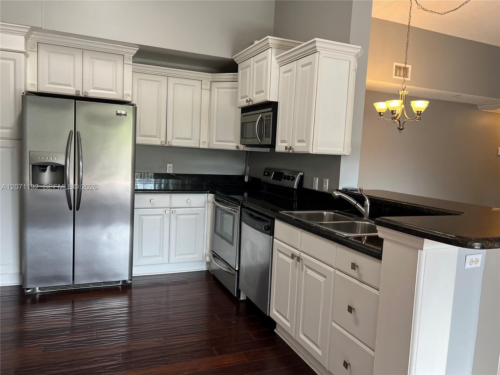6928 SW 39th Street A303, Davie, FL 33314