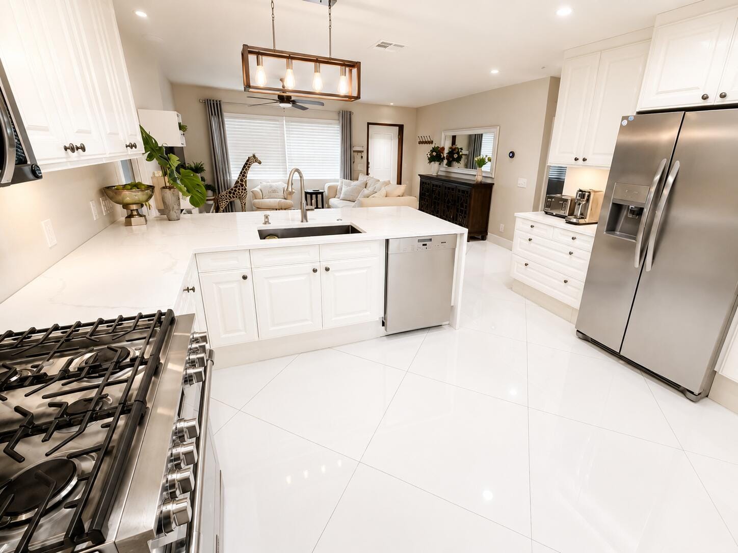 327 LANCASTER Street — photo 3