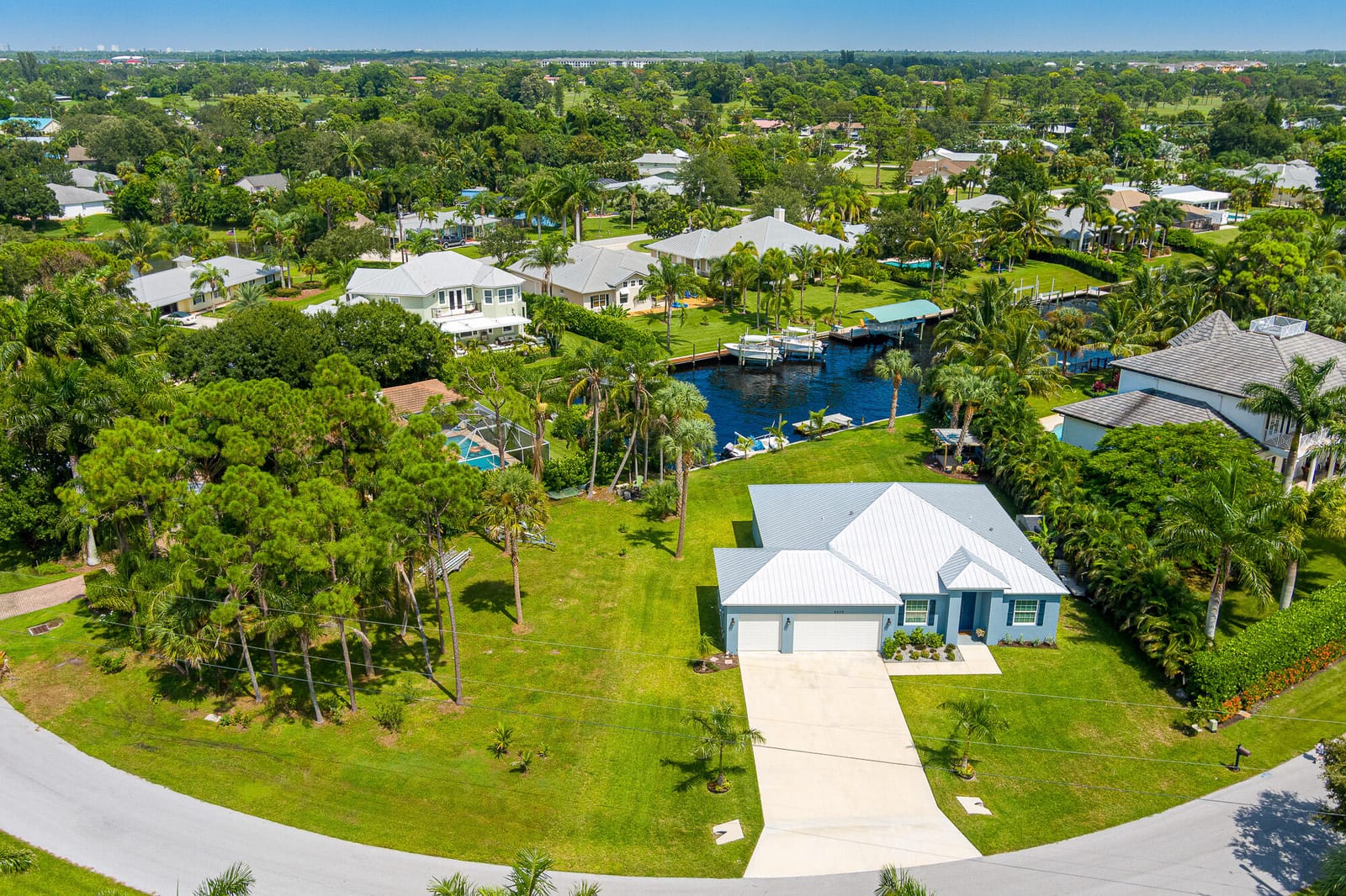 2070 NW PINE TREE Way, Stuart, FL 34994 photo 4