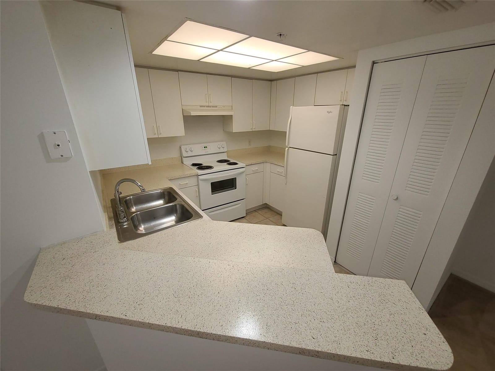 4159 N Haverhill Road 1316 — photo 3