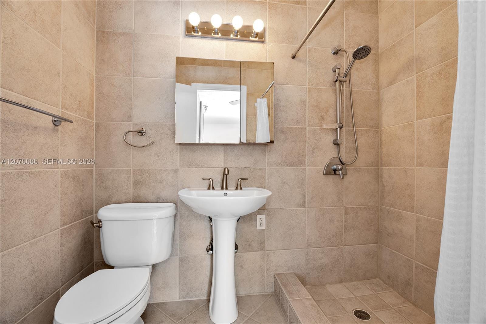 1085 NE 84th Street — photo 9
