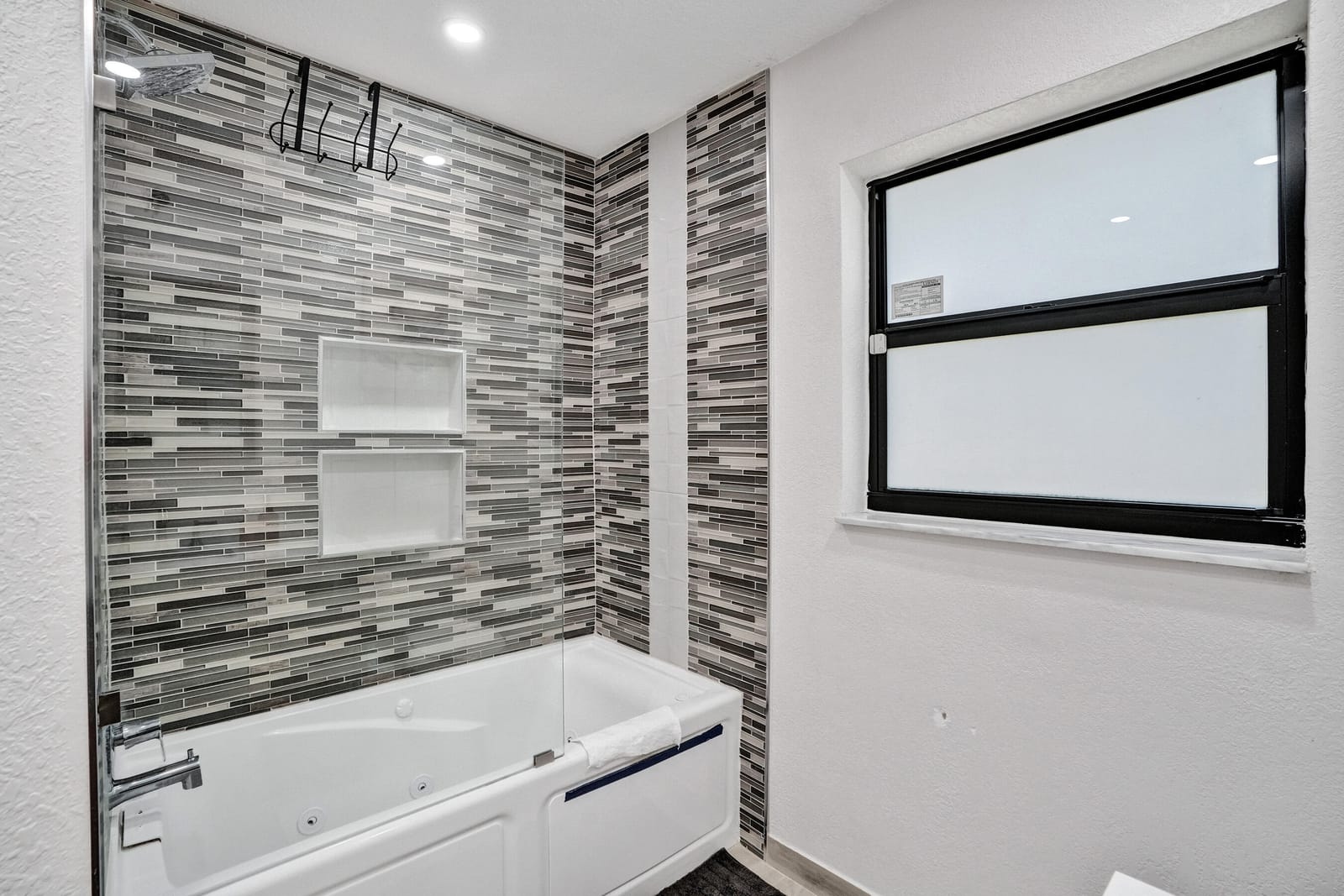 7387 NW 34th Street — photo 7