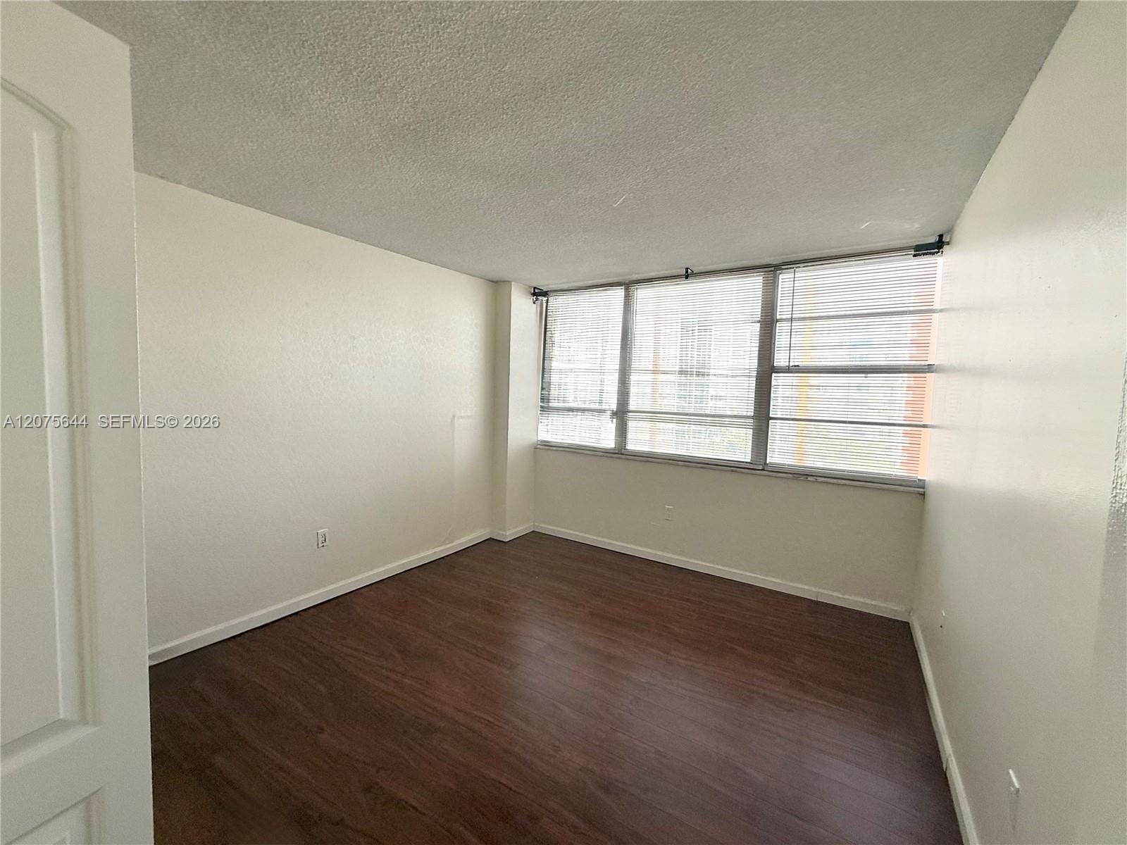 1351 NE Miami Gardens Drive 626E — photo 9
