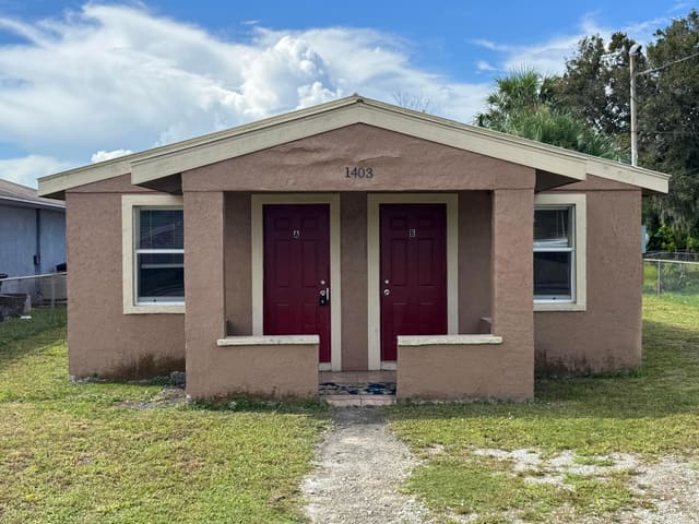 1403 Avenue M, Fort Pierce, FL 34950