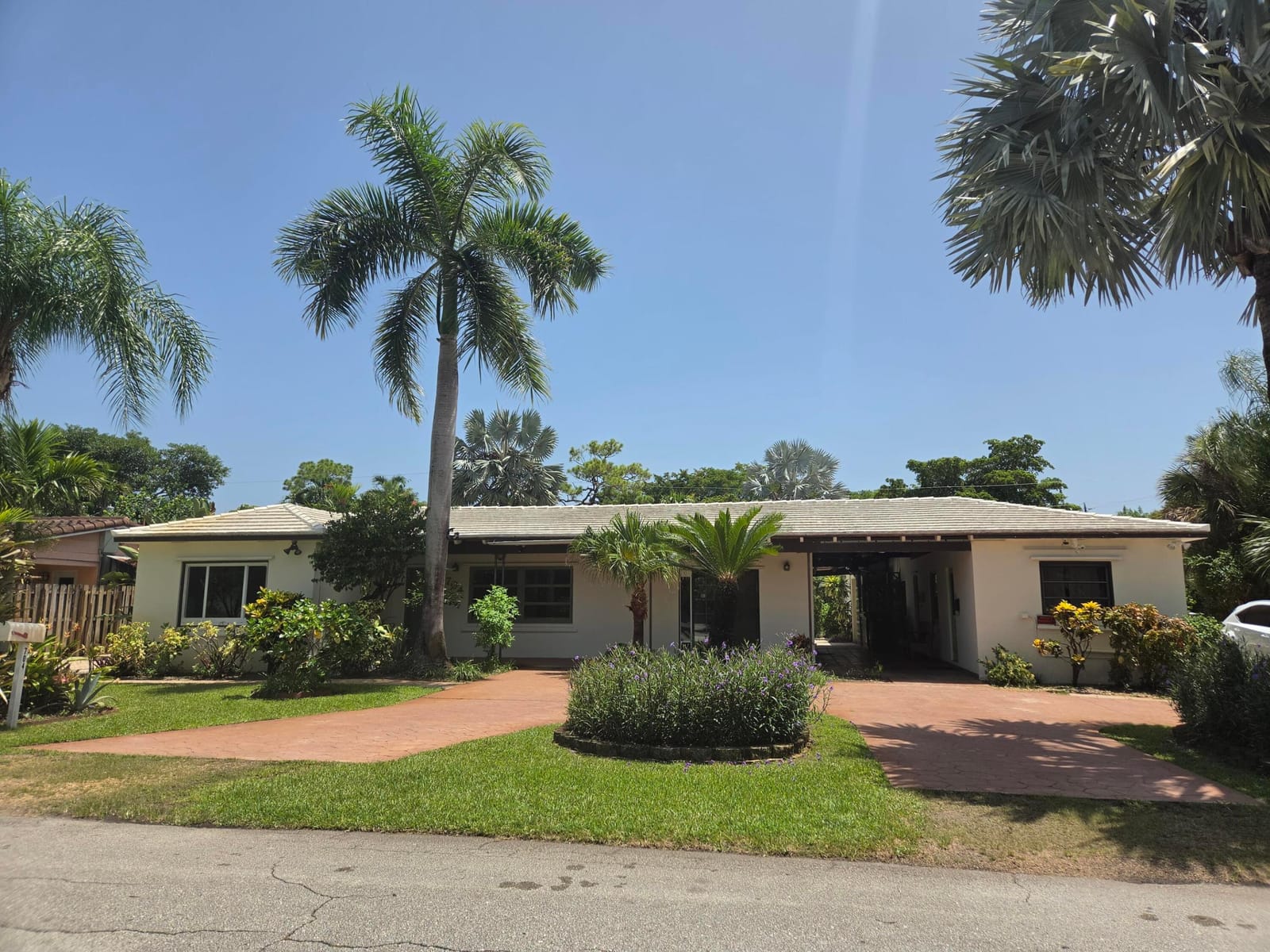 704 NE 22ND Drive 1-4, Wilton Manors, FL 33305
