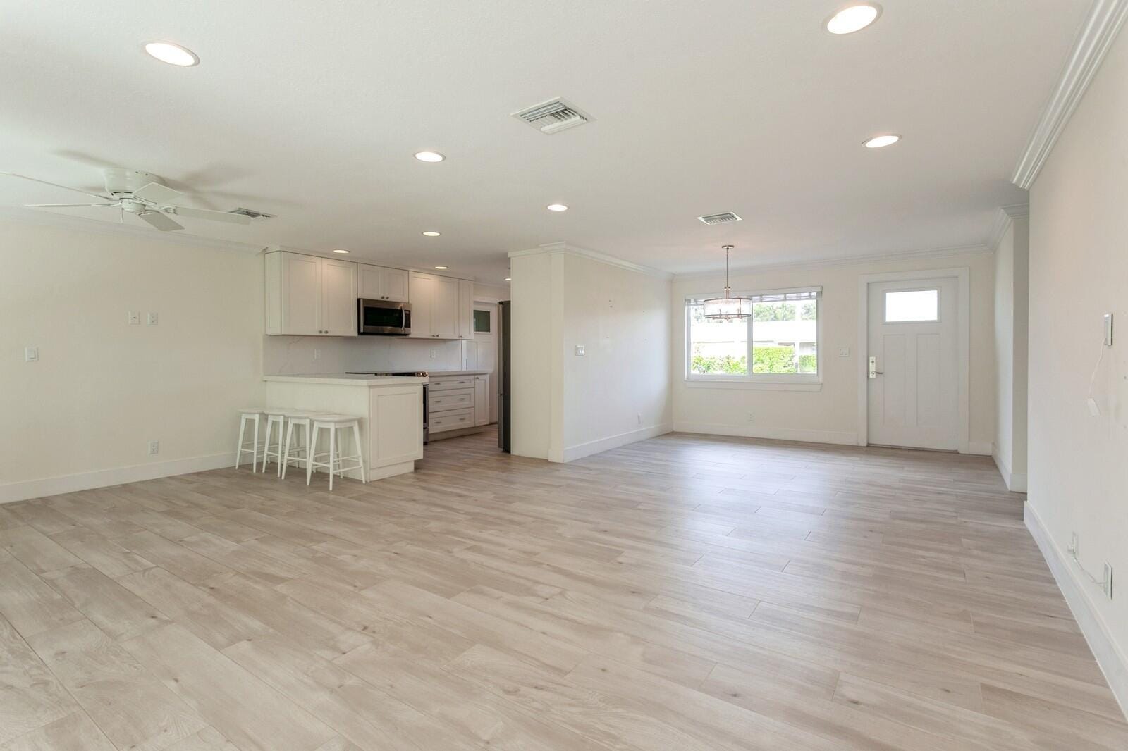 1615 Venus Avenue — photo 6