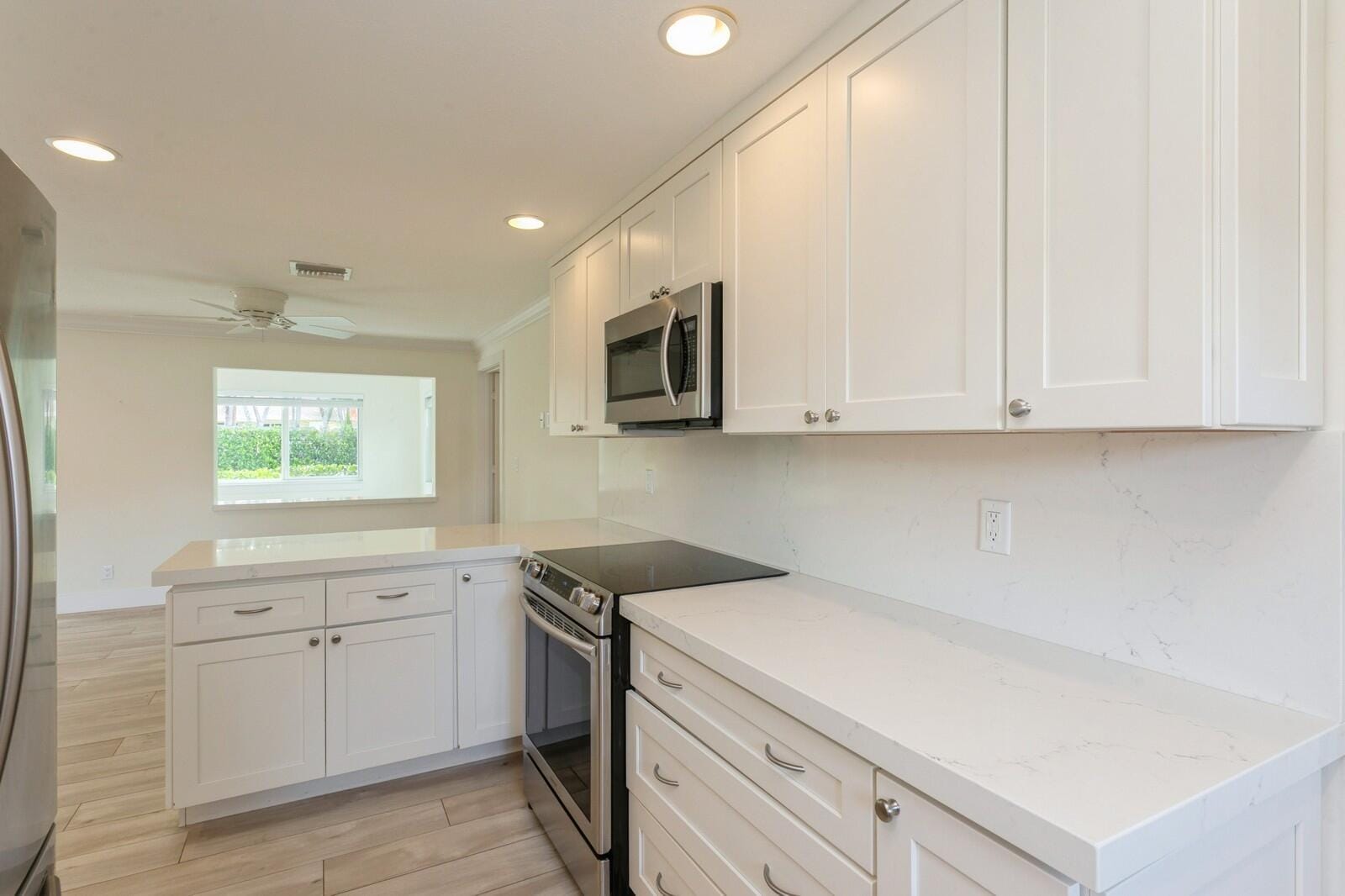 1615 Venus Avenue — photo 9