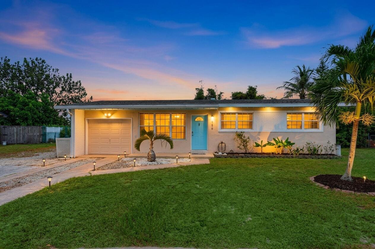 156 Granada Drive, Palm Springs, FL 33461 photo 2