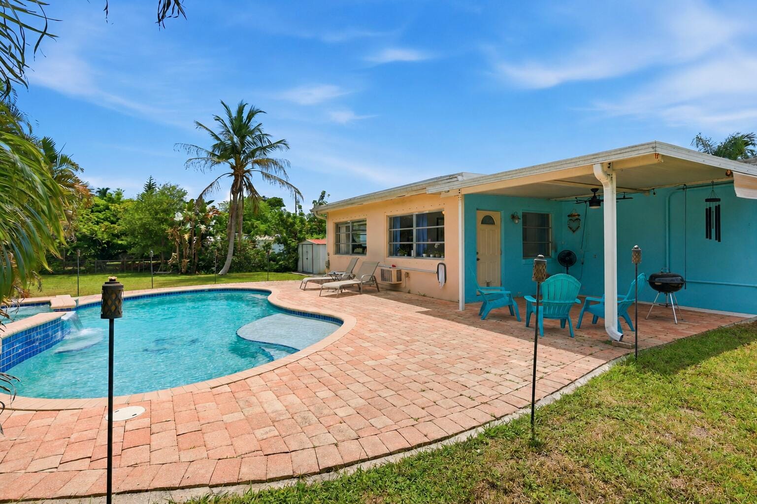 156 Granada Drive, Palm Springs, FL 33461 photo 16