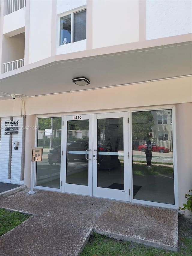 1420 Pennsylvania Avenue 409, Miami Beach, FL 33139