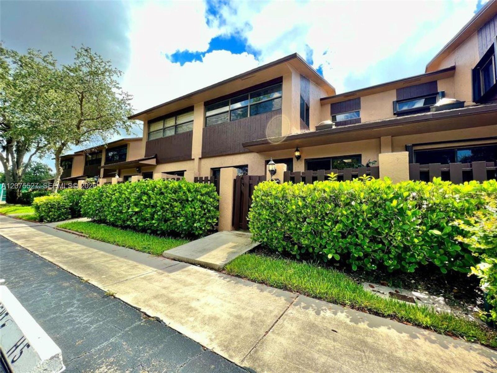 7750 NW 79th Avenue H5, Tamarac, FL 33321 photo 3