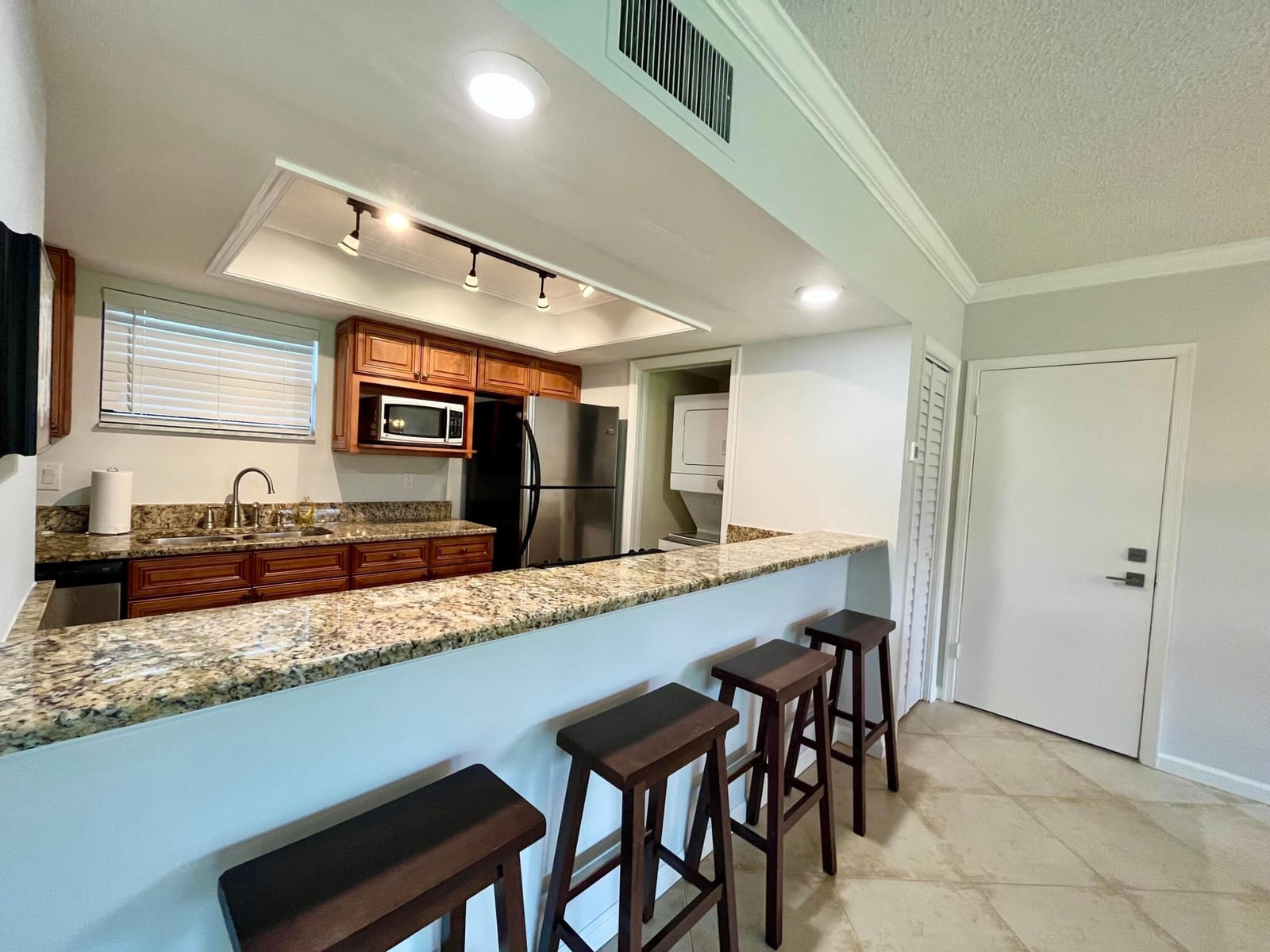 11863 Wimbledon Circle 401 — photo 8
