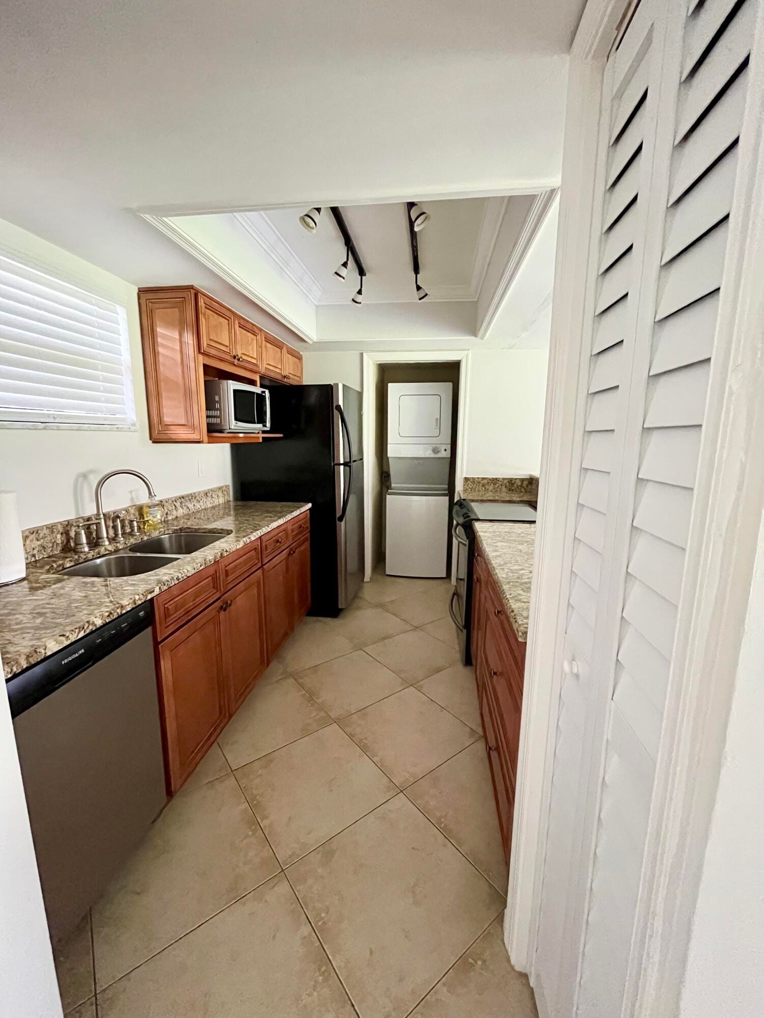11863 Wimbledon Circle 401 — photo 9
