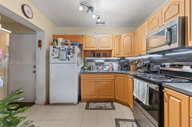 755 Harem Avenue, Opa-Locka, FL 33054