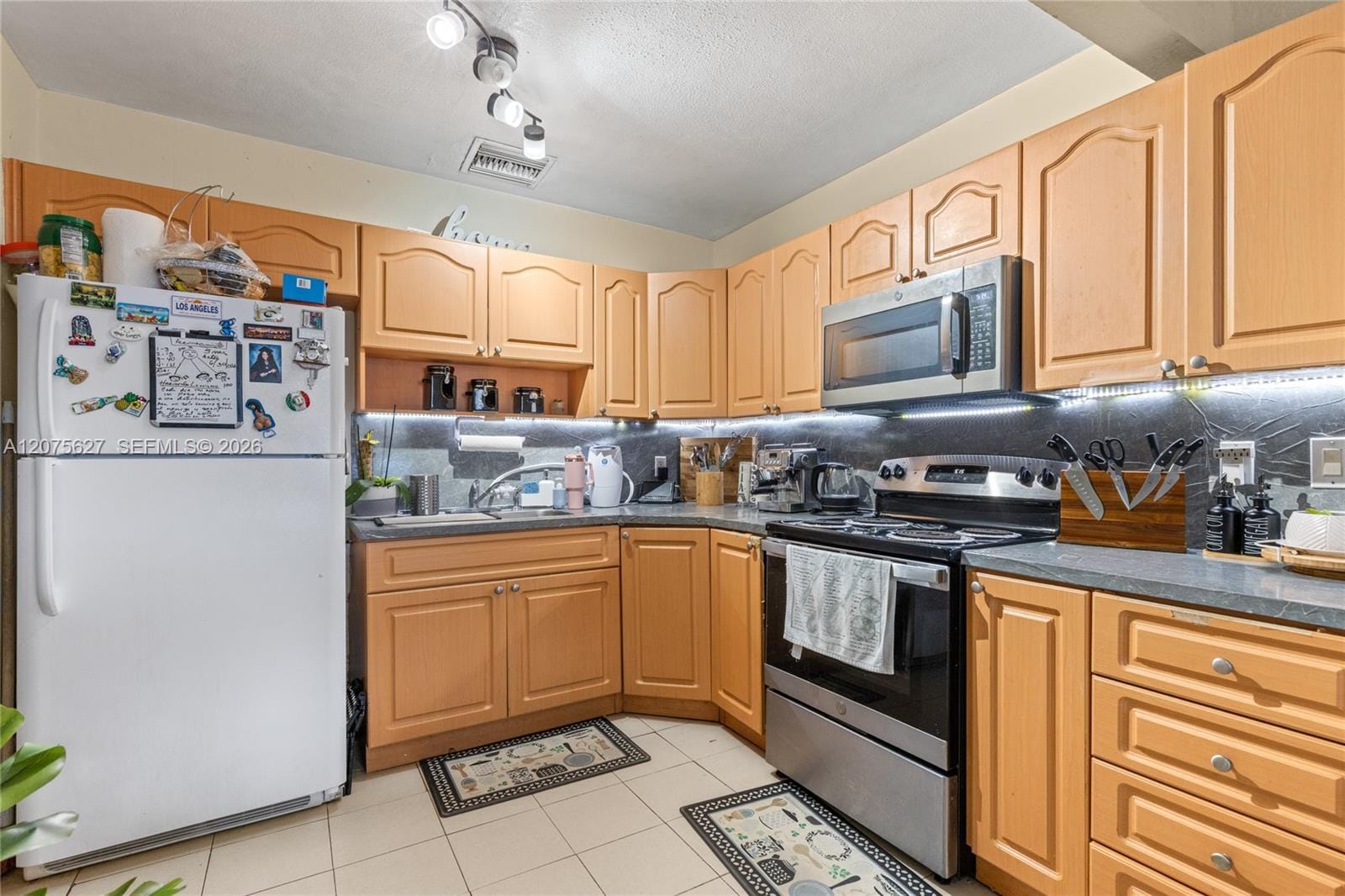 755 Harem Avenue — photo 2