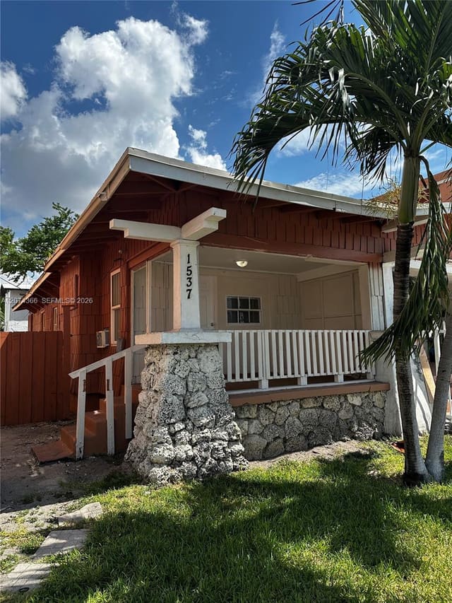 1545 NW 1st Street 1537, Miami, FL 33125