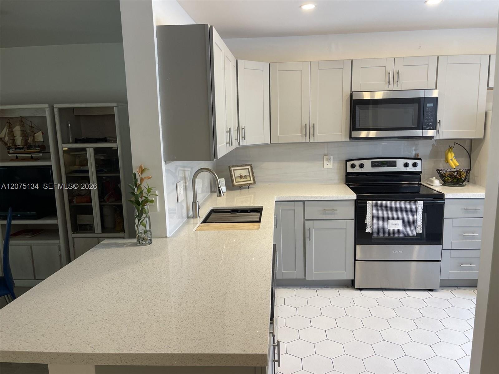 1000 NE 14th Avenue 211 — photo 4