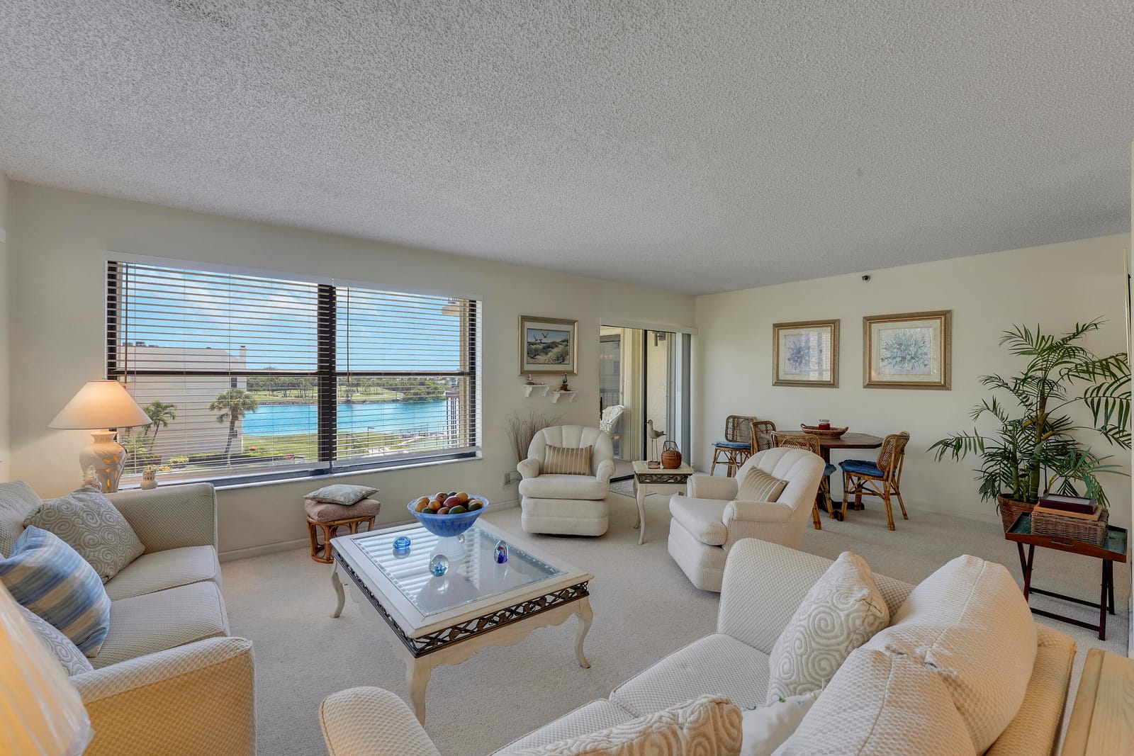 372 Golfview Road 403 — photo 12