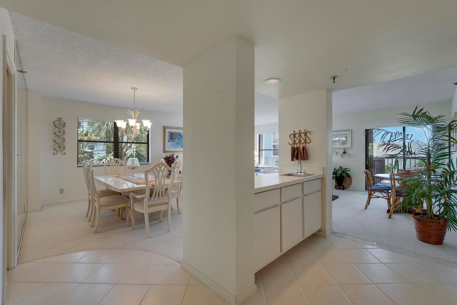 372 Golfview Road 403, North Palm Beach, FL 33408 photo 21