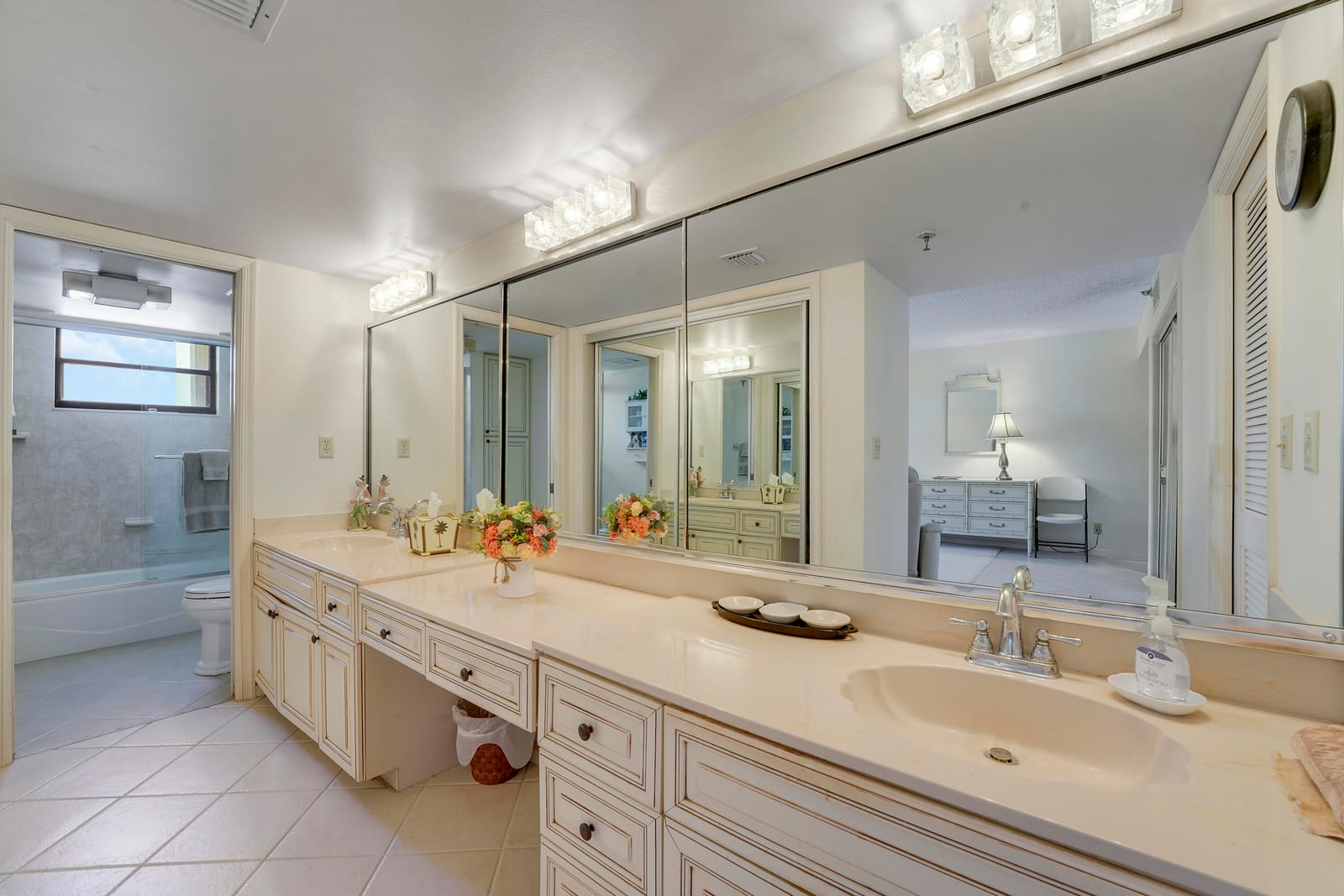 372 Golfview Road 403, North Palm Beach, FL 33408 photo 25