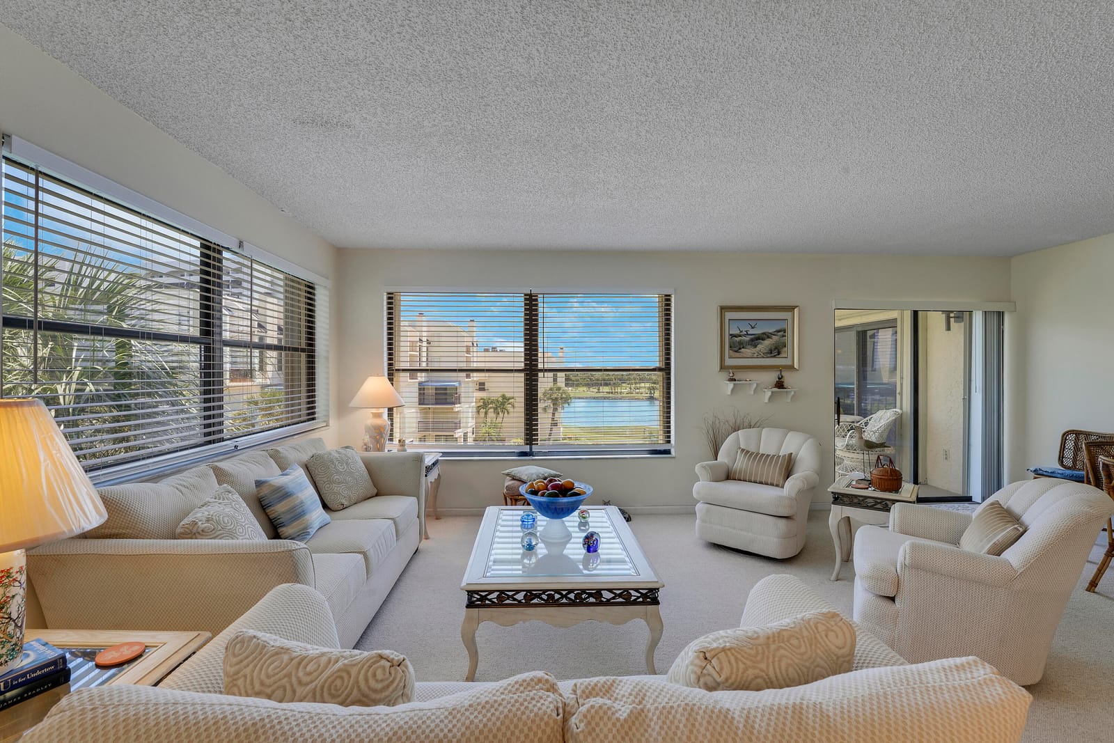 372 Golfview Road 403 — photo 5